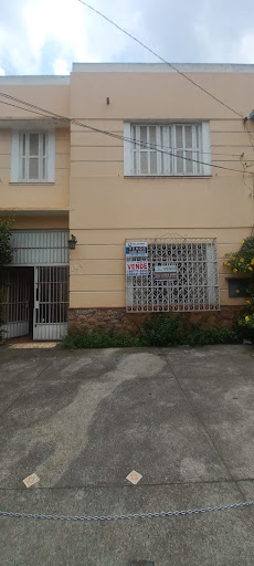 Casa em Pinheiros SP à venda e locação por R$1.8 milhões - Confira!