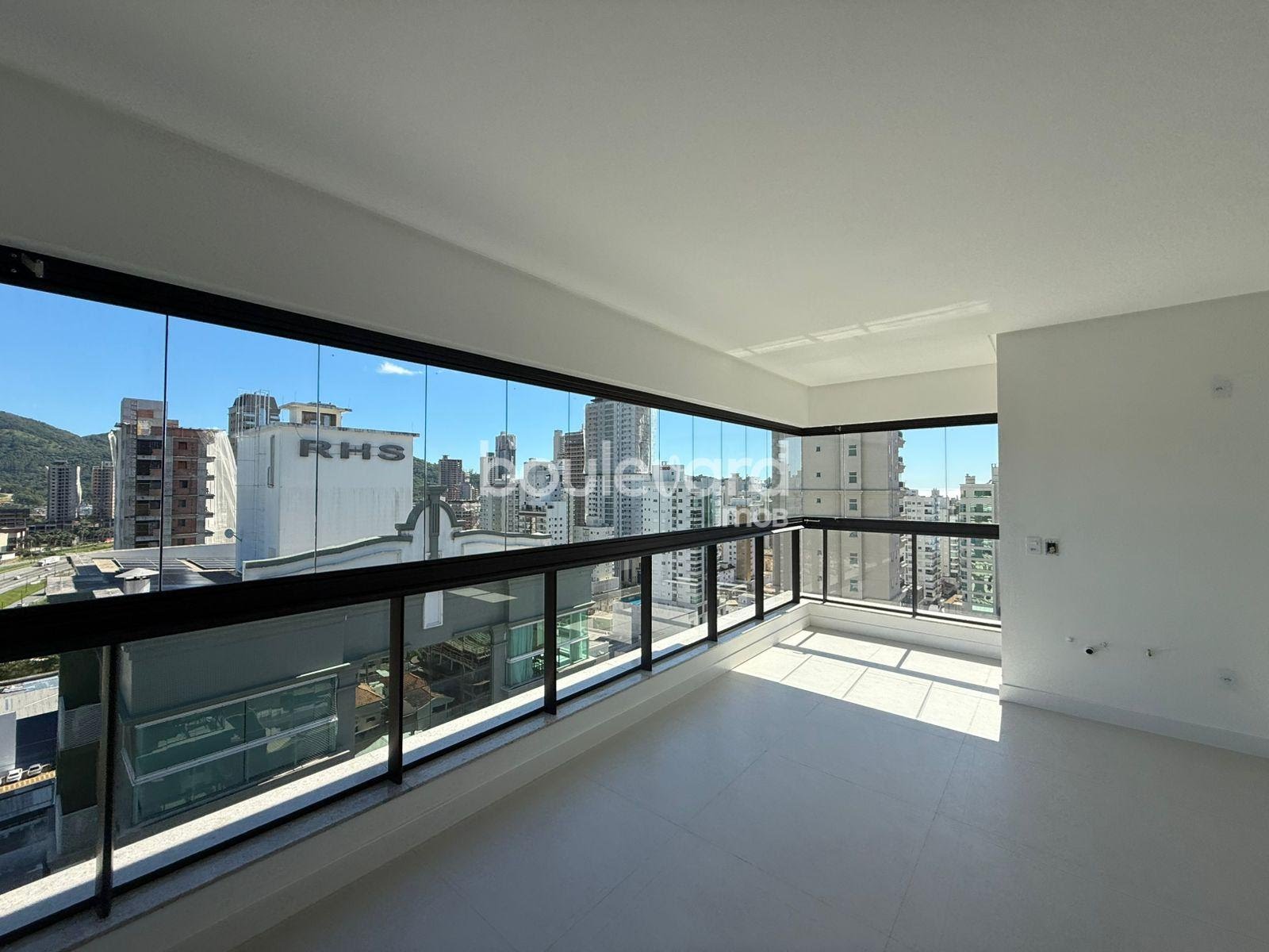 Apartamento à venda com 3 quartos, 3 suítes, 2 vagas e 127m² no Centro, Itapema (SC) — foto 10 de 30