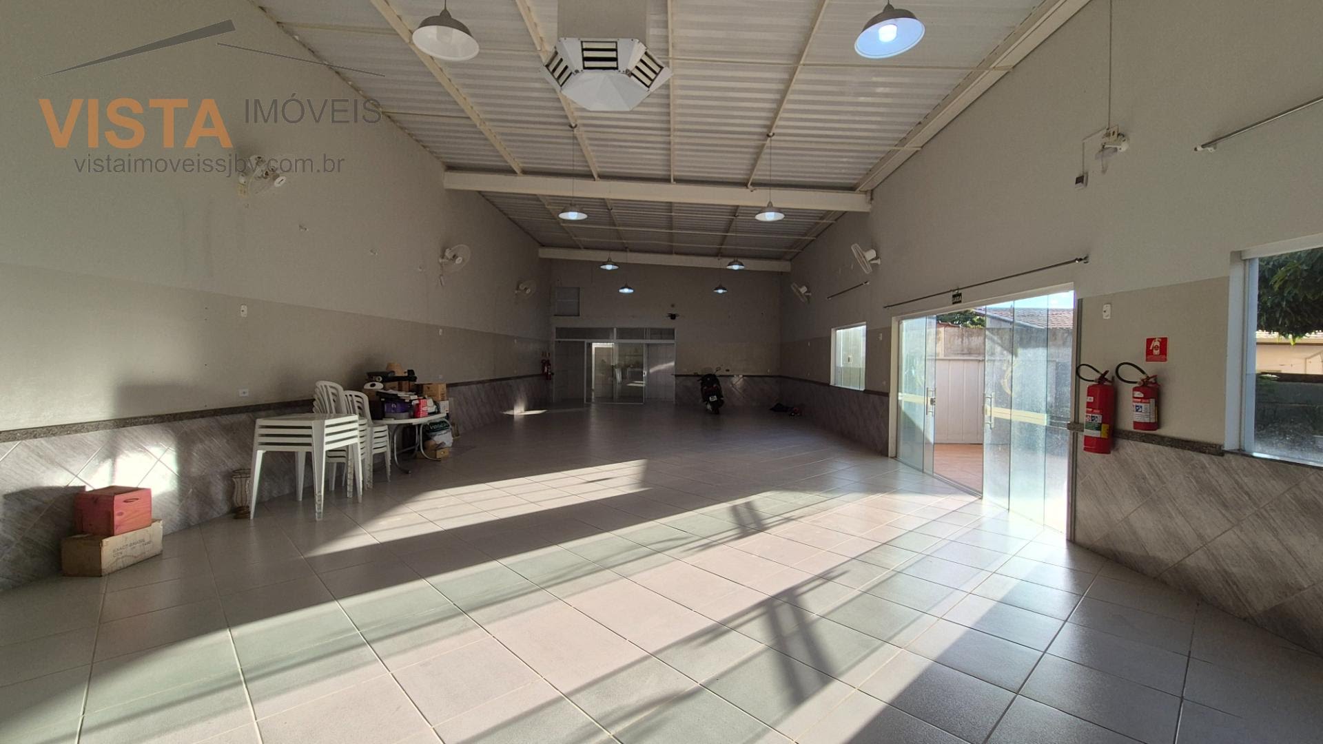Comercial para alugar com 2 banheiros, 3 vagas e 250m² no Vila Santo Antonio, São João da Boa Vista (SP) — foto 7 de 16