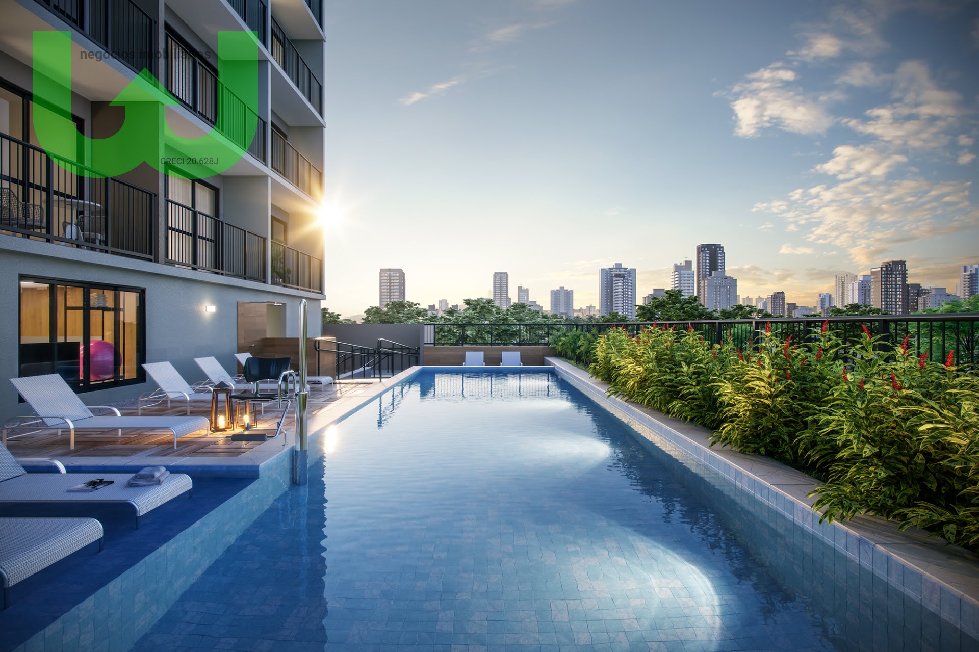 Piscina com deck molhado