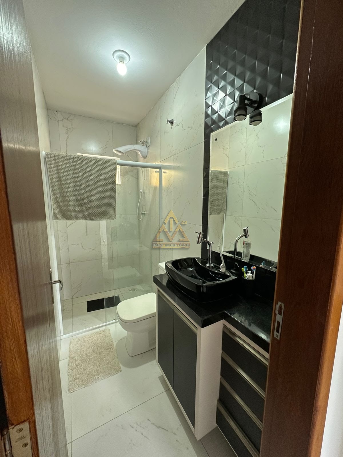 Casa à venda com 4 quartos, 4 banheiros, 2 vagas e 220m² no Água Verde, Blumenau (SC) — foto 13 de 23