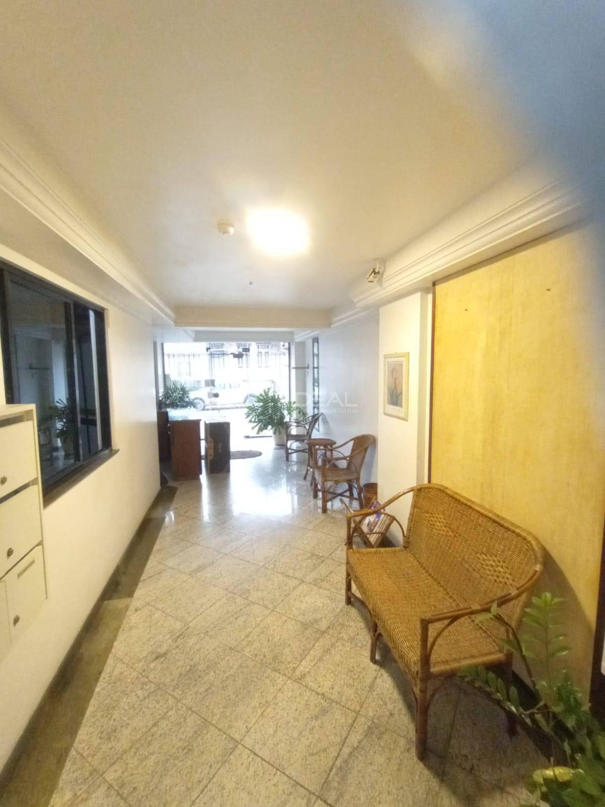 Apartamento para alugar com 2 quartos, 1 suíte, 1 vaga e 80m² no Centro, Campos dos Goytacazes (RJ) — foto 2 de 24