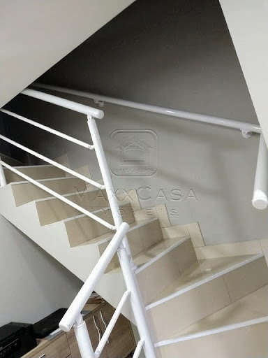 Escada de Acesso