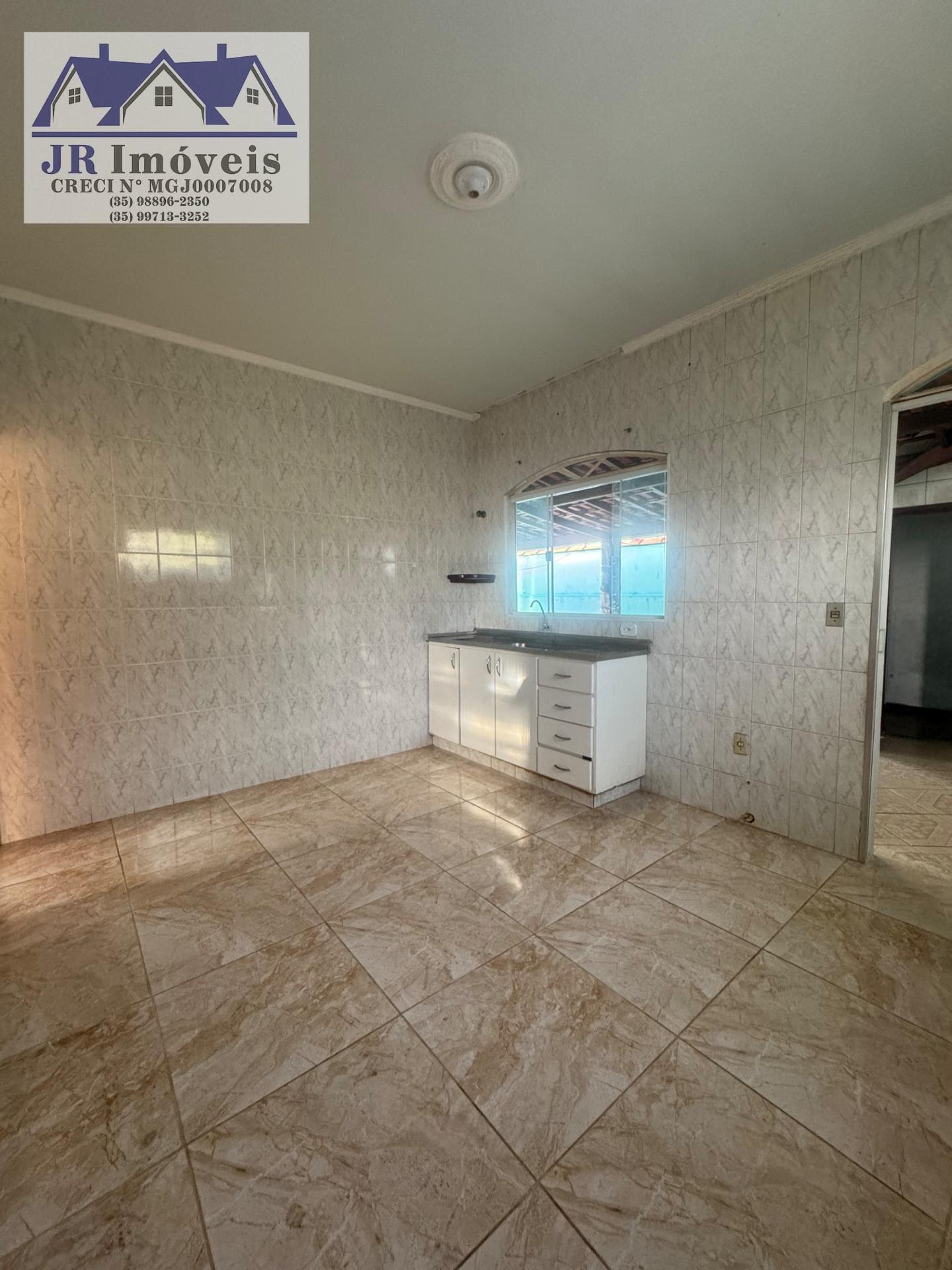 Casa à venda com 2 quartos, 1 banheiro, 2 vagas e 137m² no Bairro Santa Barbara, Piranguinho (MG) — foto 6 de 15