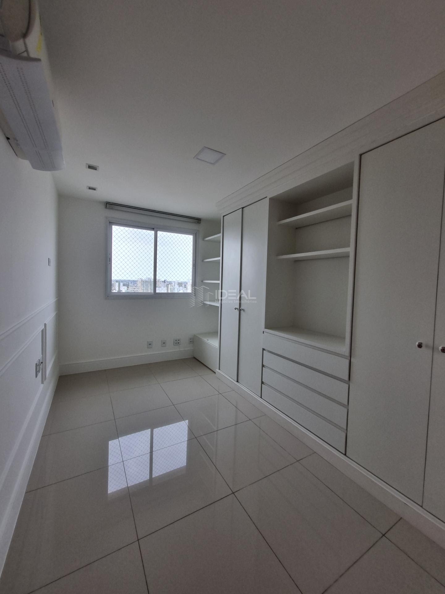 Apartamento à venda com 3 quartos, 1 suíte, 2 vagas e 105m² no Parque Tamandaré, Campos dos Goytacazes (RJ) — foto 9 de 17