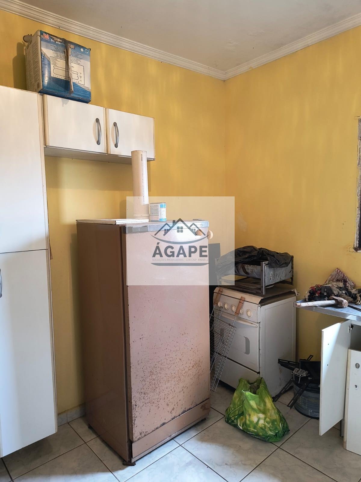 Casa à venda com 3 quartos, 1 suíte, 2 vagas e 200m² no Jardim Saint Moritz, Taboão da Serra (SP) — foto 28 de 30