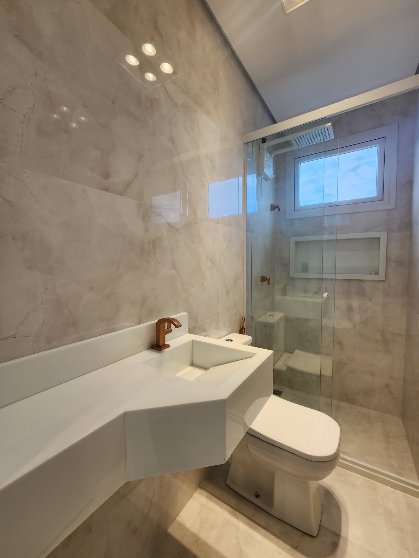 Casa à venda com 4 quartos, 3 suítes, 4 vagas e 165m² no Sim, Feira de Santana (BA) — foto 5 de 14