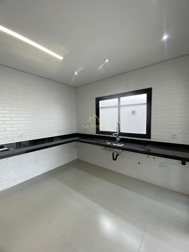 Casa de Condomínio em Wanel Ville - Sorocaba, SP