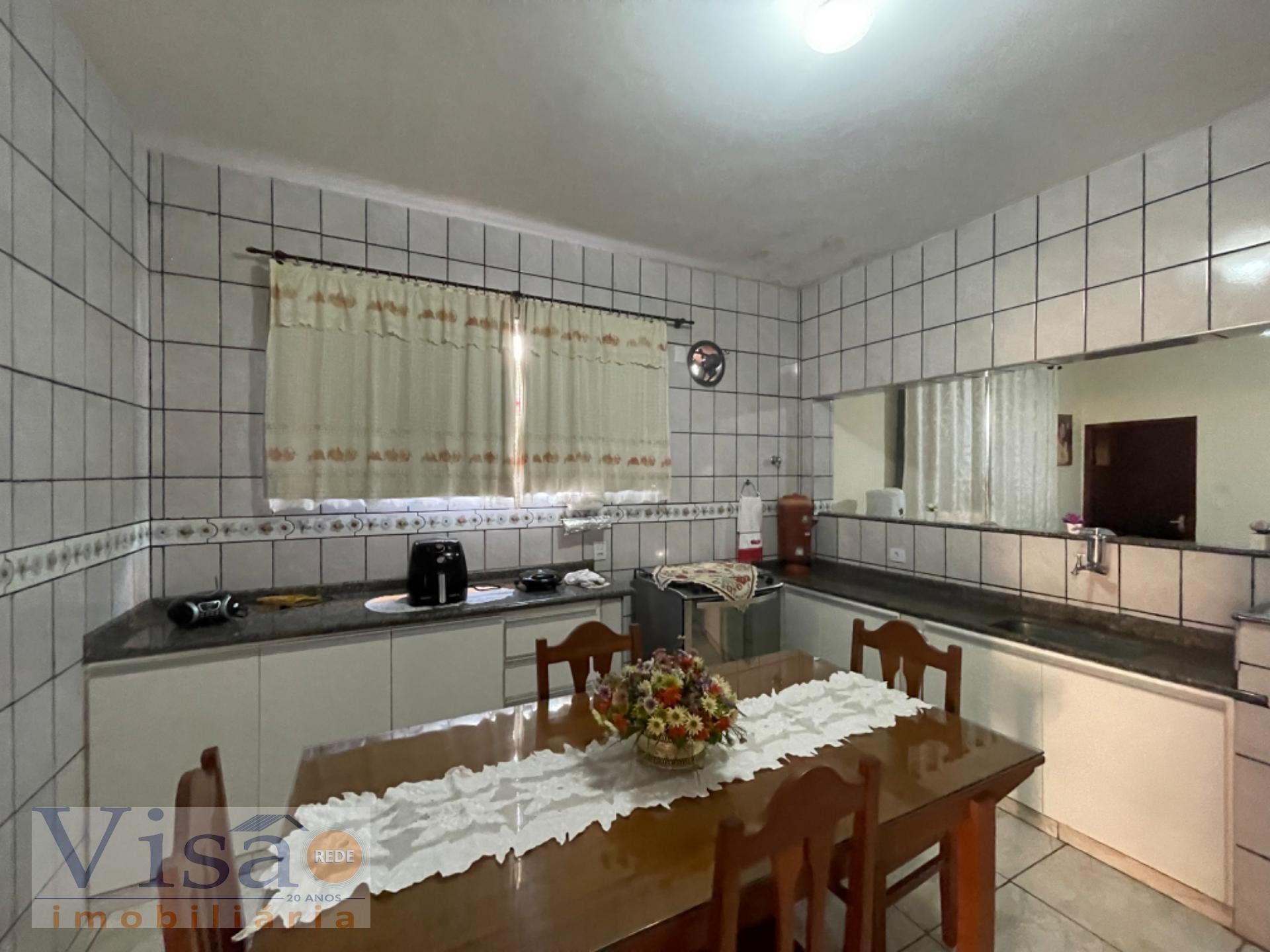 Casa à venda com 4 quartos, 2 suítes, 3 vagas e 200m² no Bairro Vila Mariana, Paracatu (MG) — foto 9 de 16