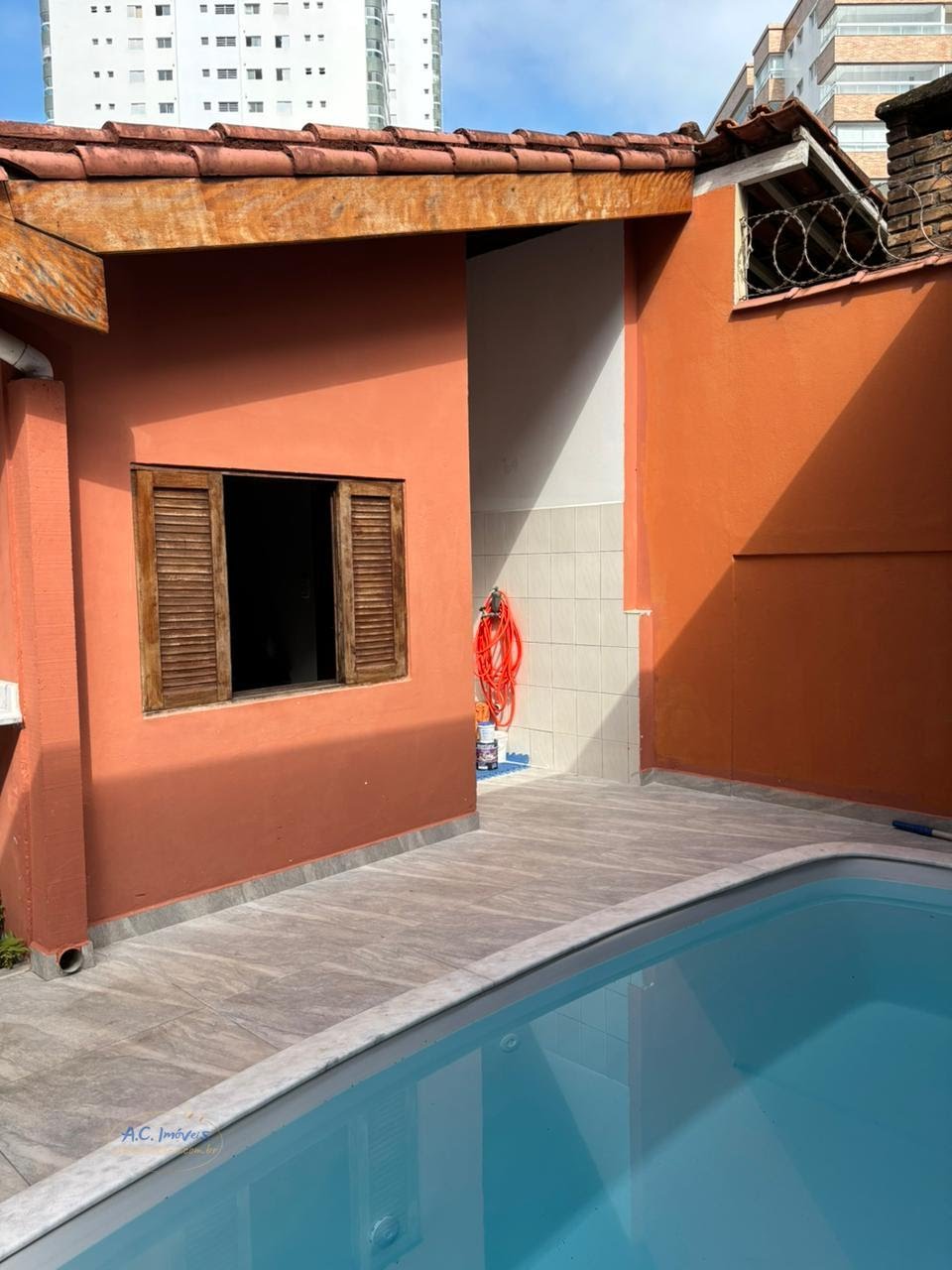 Casa à venda com 4 quartos, 1 suíte, 3 vagas e 220m² no Vila Caiçara, Praia Grande (SP) — foto 29 de 30