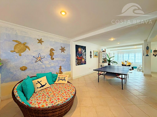 Sobrado Triplex Caiobá, 6 Suítes, Piscina. Conforto e