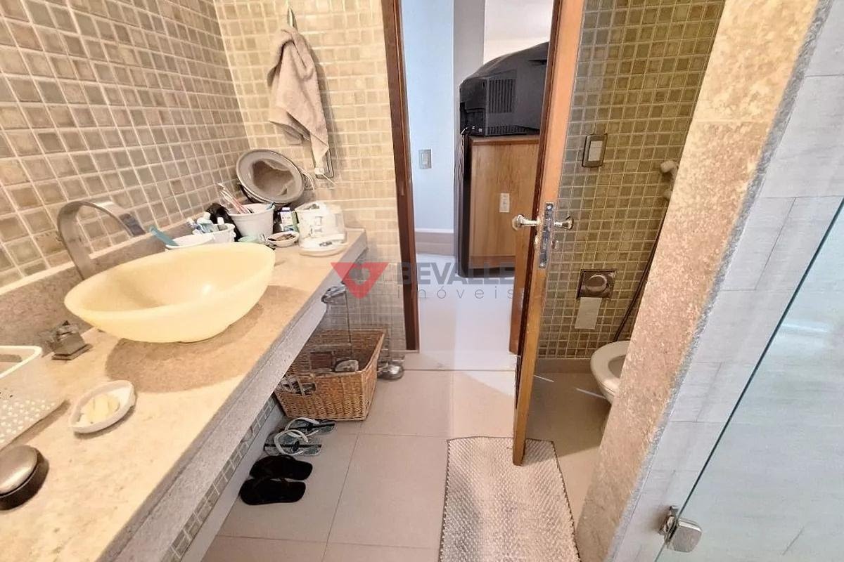 Casa à venda com 5 quartos, 2 suítes, 2 vagas e 250m² no Humaitá, Rio de Janeiro (RJ) — foto 22 de 29