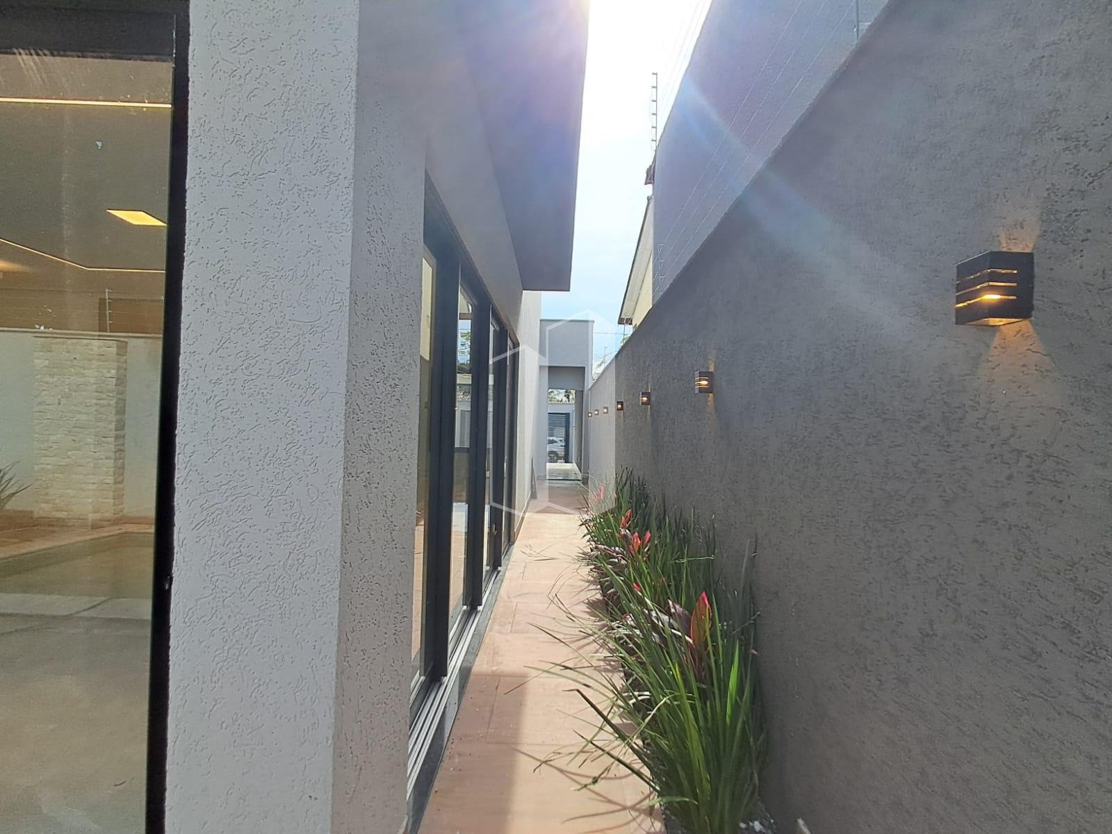 Casa à venda com 3 quartos, 3 suítes, 4 vagas e 260m² no Jardim Presidente, Goiânia (GO) — foto 17 de 18