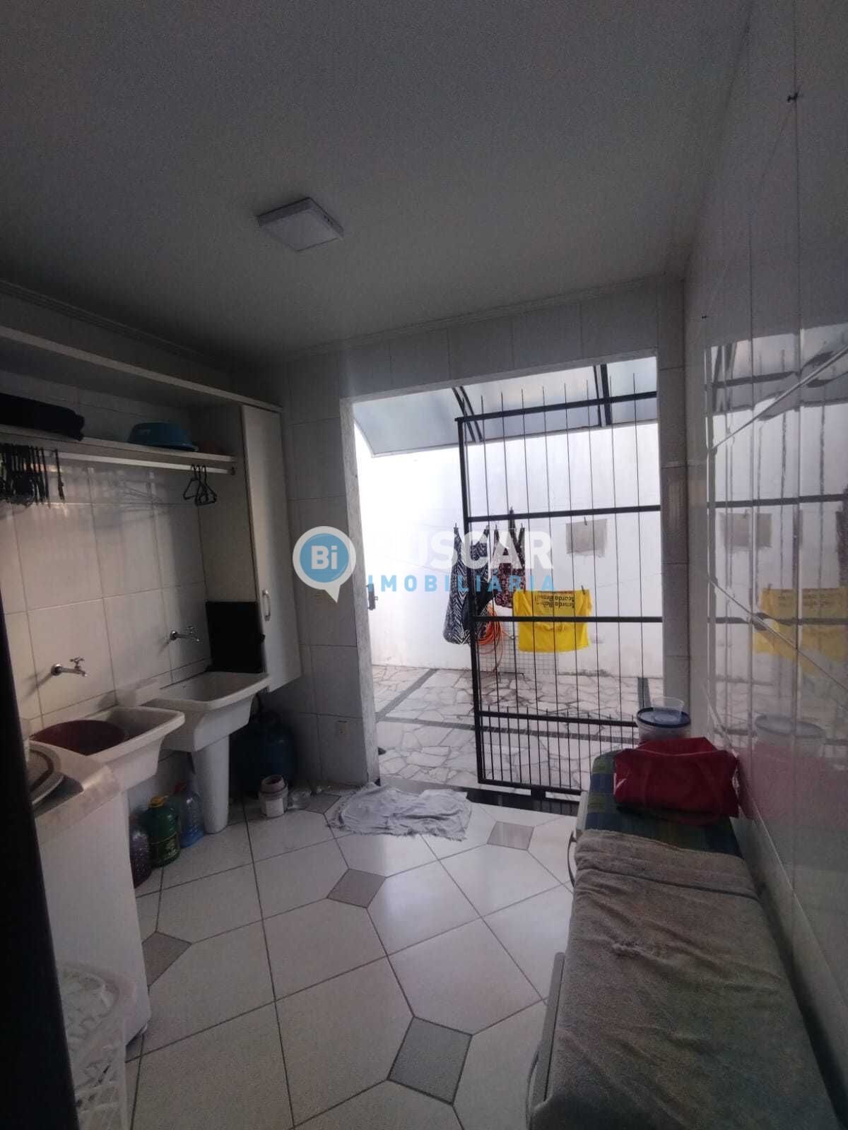 Casa à venda com 4 quartos, 1 suíte, 1 vaga e 300m² no Queimadinha, Feira de Santana (BA) — foto 9 de 15