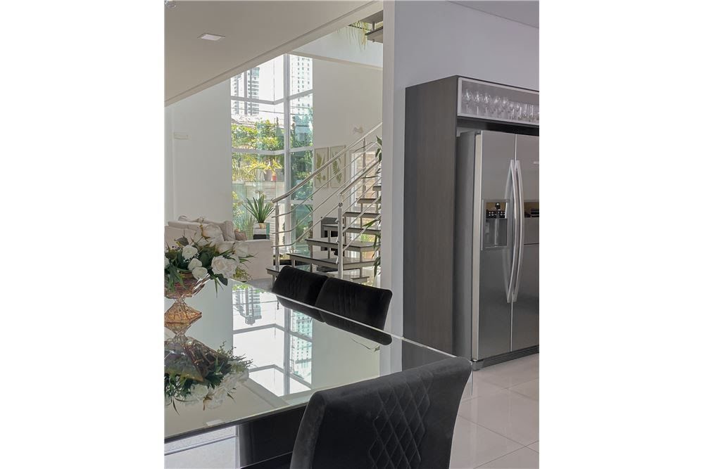 Casa à venda com 4 quartos, 5 banheiros, 2 vagas e 284m² no Centro, Balneário Camboriú (SC) — foto 8 de 30