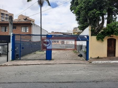 Alugue Casa Comercial vaga para 7 carros em Cidade Ademar 