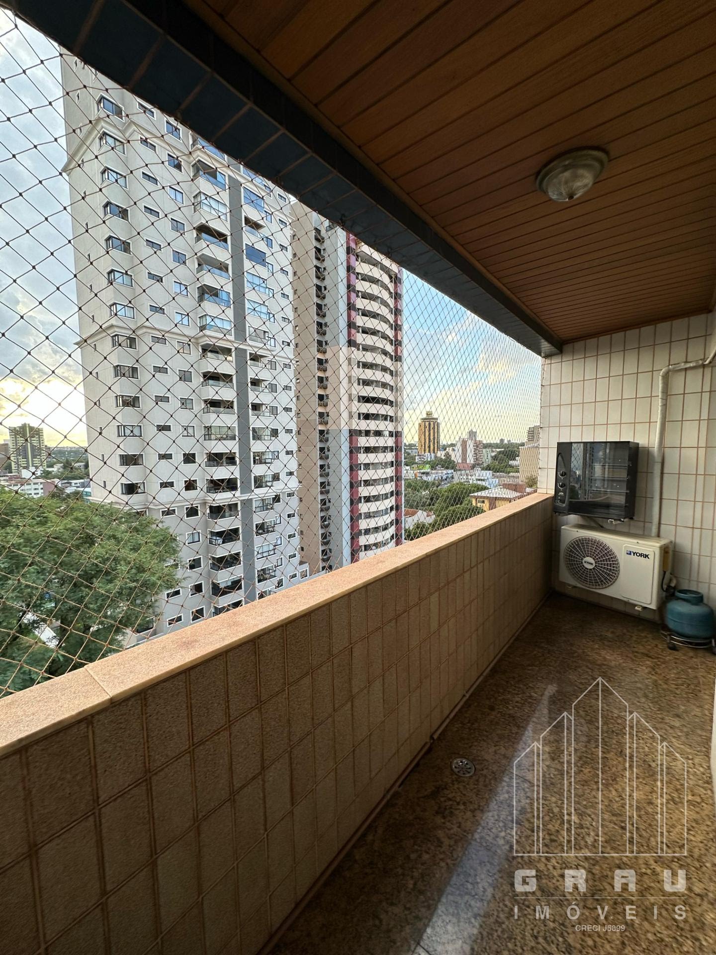 Apartamento no Ed. Arpoador Centro  -  Foz do Iguaçu