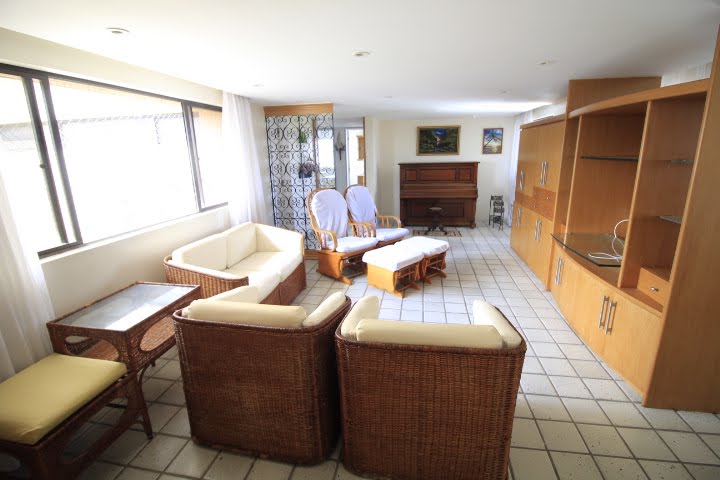 Apartamento à venda com 4 quartos, 2 suítes, 2 vagas e 236m² no Casa Forte, Recife (PE) — foto 8 de 30