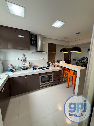 Apartamento no Centro de Nova Serrana com 3 Dormitórios