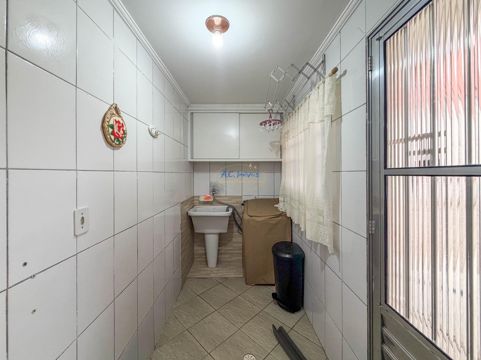 Casa à venda com 1 quarto, 1 banheiro, 1 vaga e 50m² no Canto do Forte, Praia Grande (SP) — foto 6 de 12