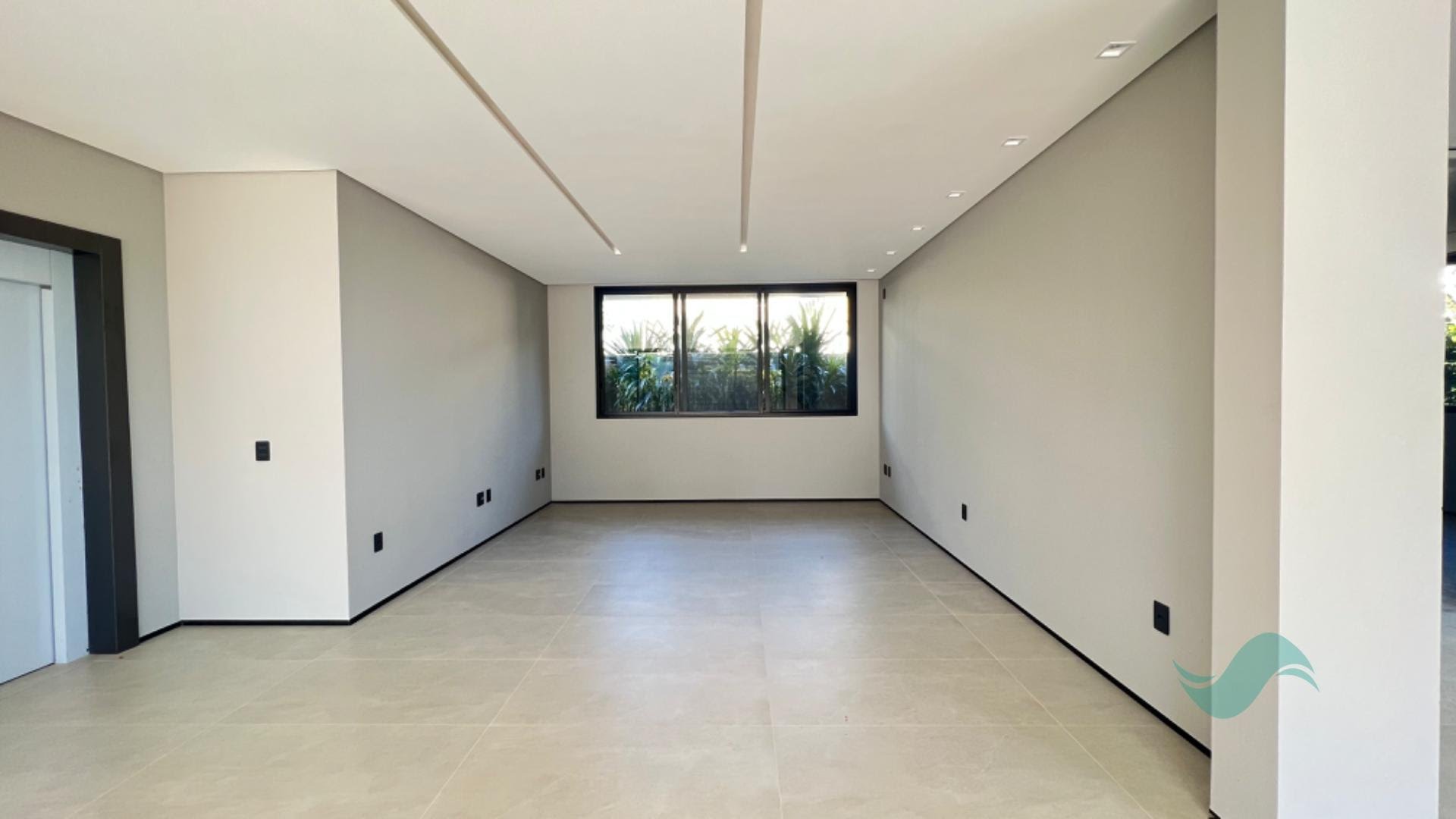 Casa à venda com 1 quarto, 6 suítes, 5 vagas e 600m² no Jurerê Internacional, Florianópolis (SC) — foto 16 de 18