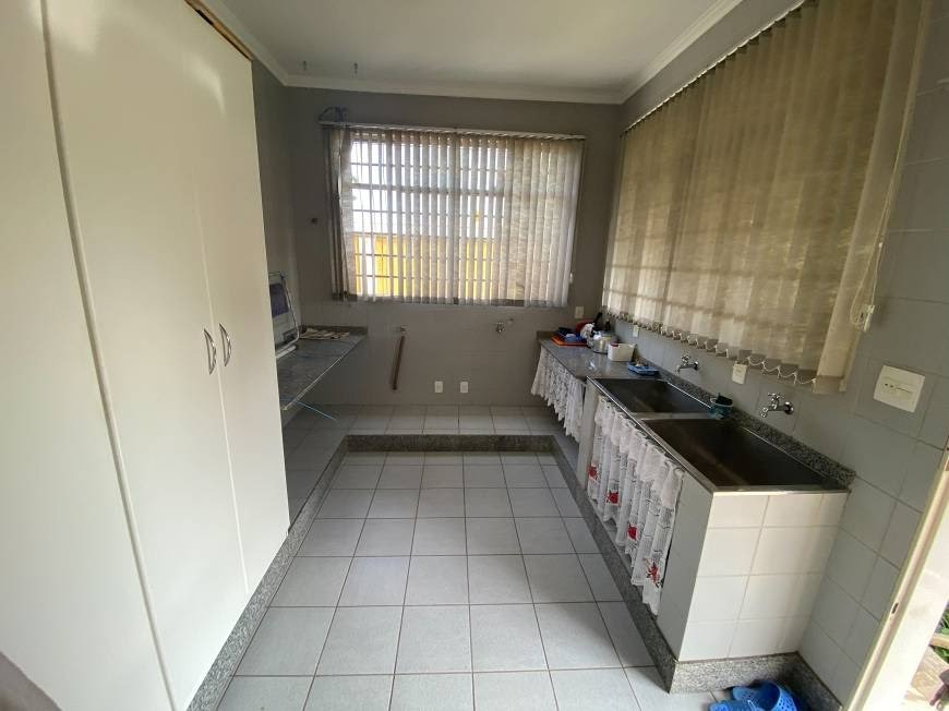 Casa à venda com 3 quartos, 1 suíte, 4 vagas e 358m² no Minascaixa, Belo Horizonte (MG) — foto 9 de 29