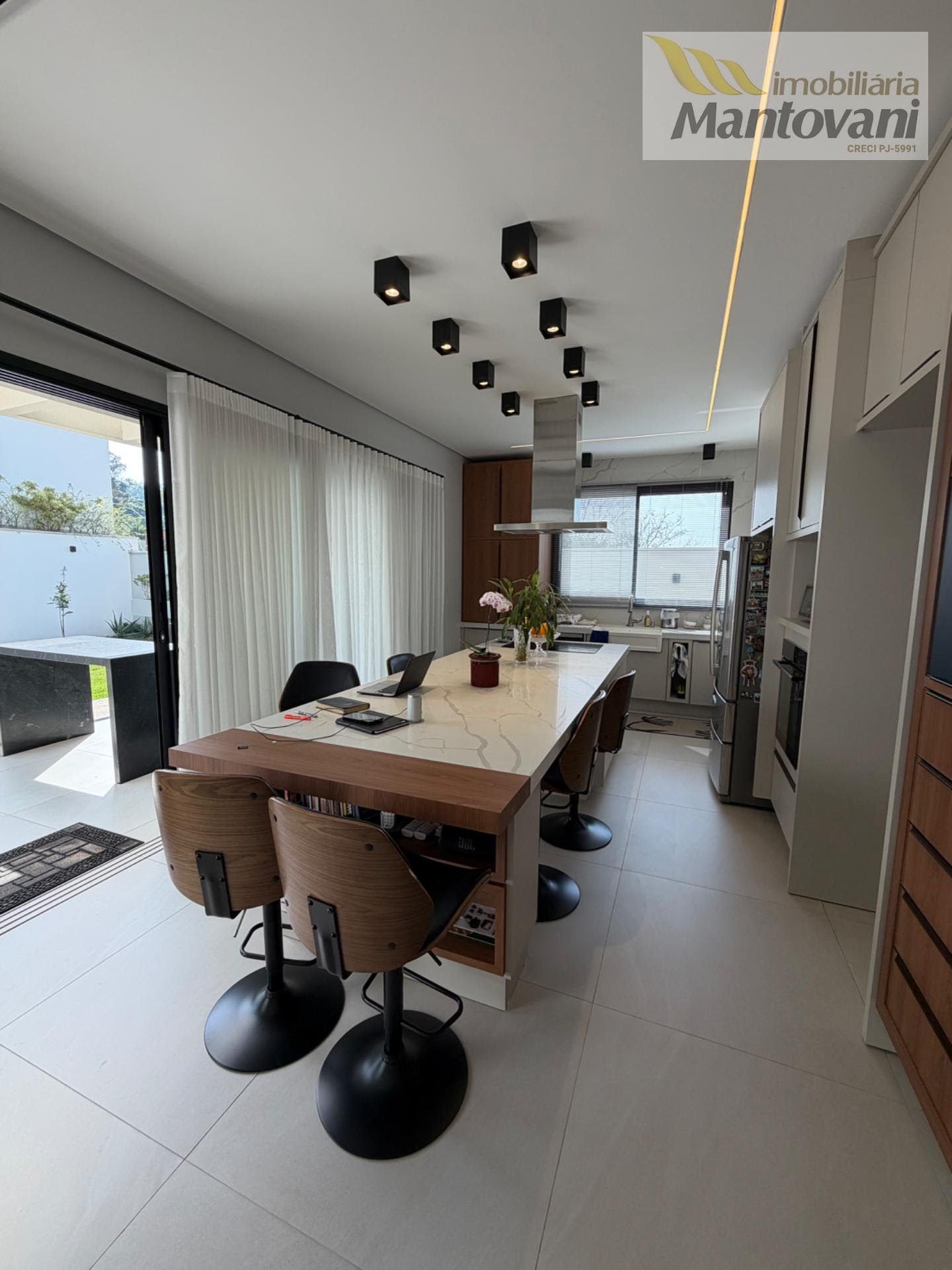Casa à venda com 4 quartos, 3 suítes, 2 vagas e 450m² no Bosques do Junqueira, Tatuí (SP) — foto 10 de 30