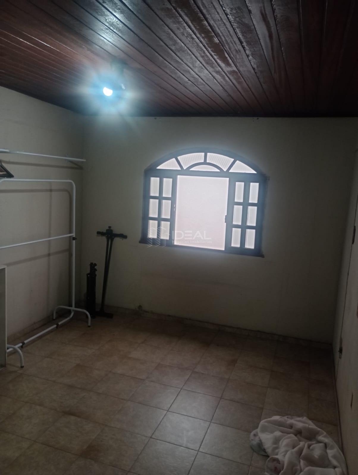 Casa à venda com 4 quartos, 2 banheiros e 116m² no Centro, Campos dos Goytacazes (RJ) — foto 17 de 18