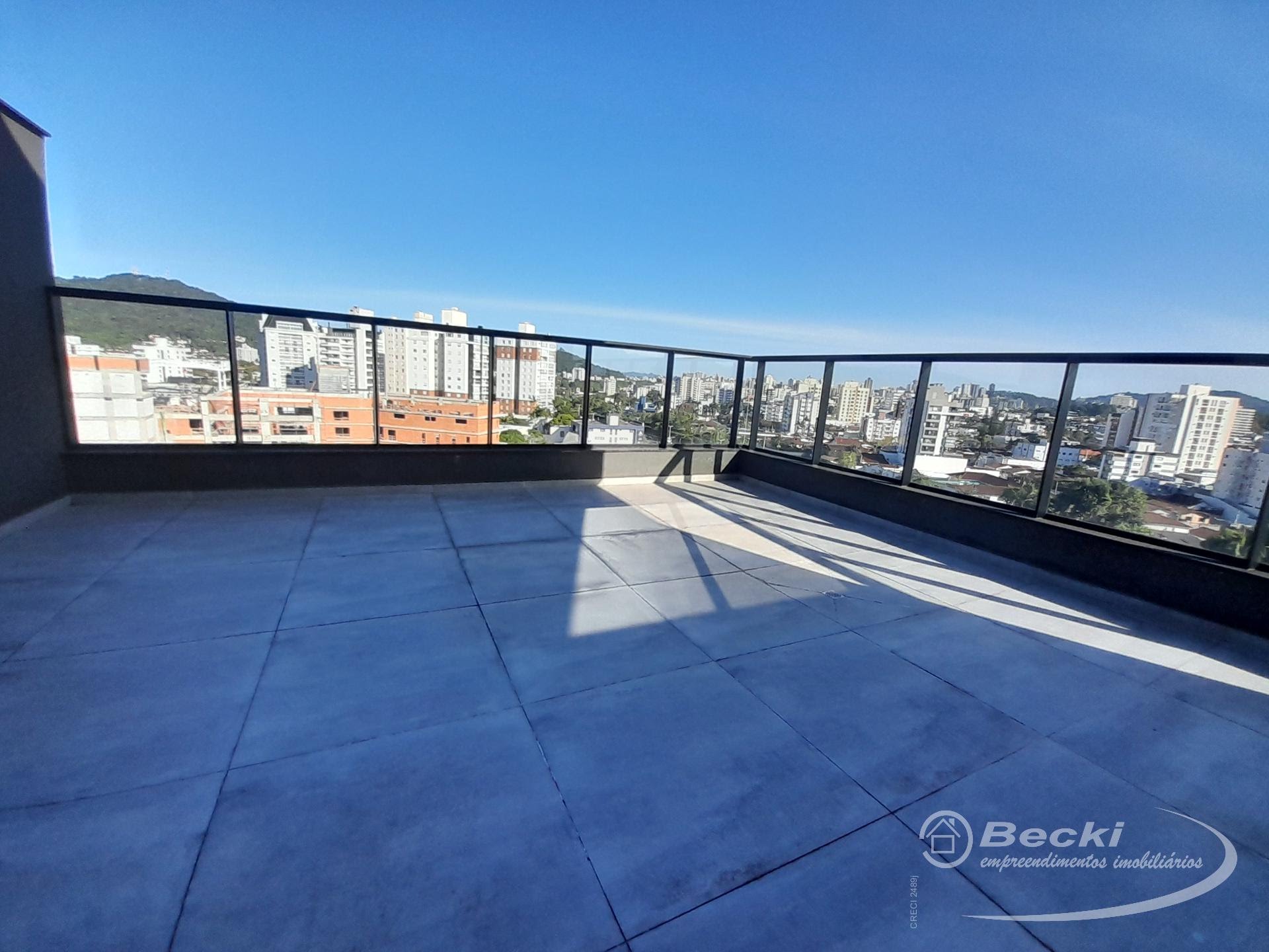 Apartamento à venda com 1 quarto, 1 suíte, 1 vaga e 72m² no Saguaçu, Joinville (SC) — foto 2 de 11