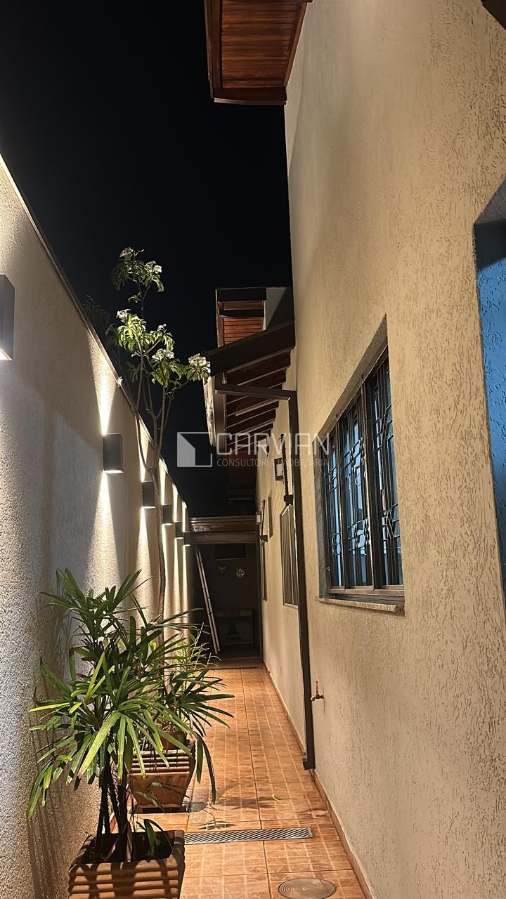 Casa à venda com 3 quartos, 1 suíte, 4 vagas e 202m² no Jardim Antártica, Ribeirão Preto (SP) — foto 13 de 30