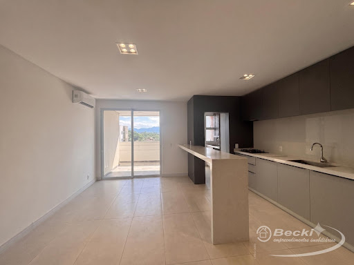 Apartamento na Rua Alvarenga Peixoto América, Joinville - SC