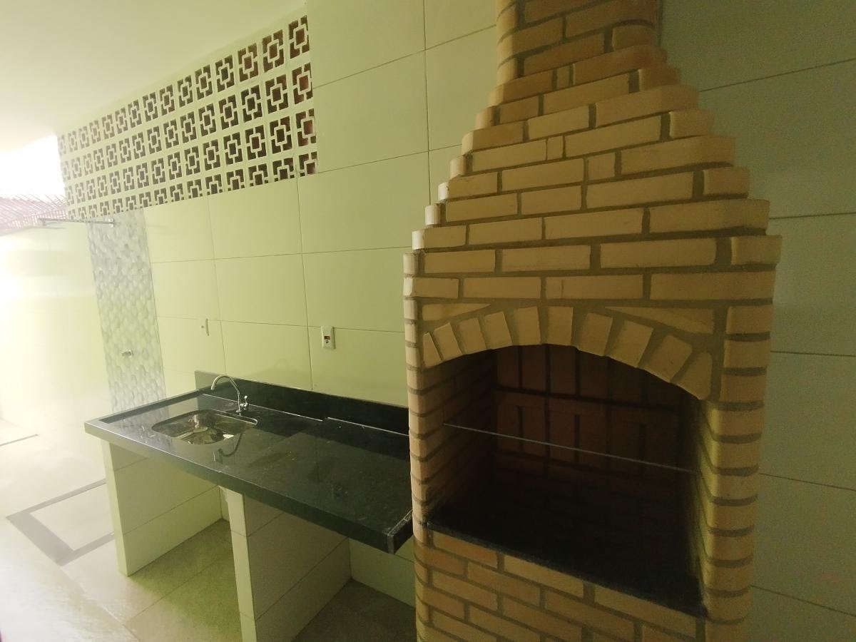 Casa à venda com 2 quartos, 1 suíte, 1 vaga e 80m² no Extensão do Bosque, Rio das Ostras (RJ) — foto 3 de 8