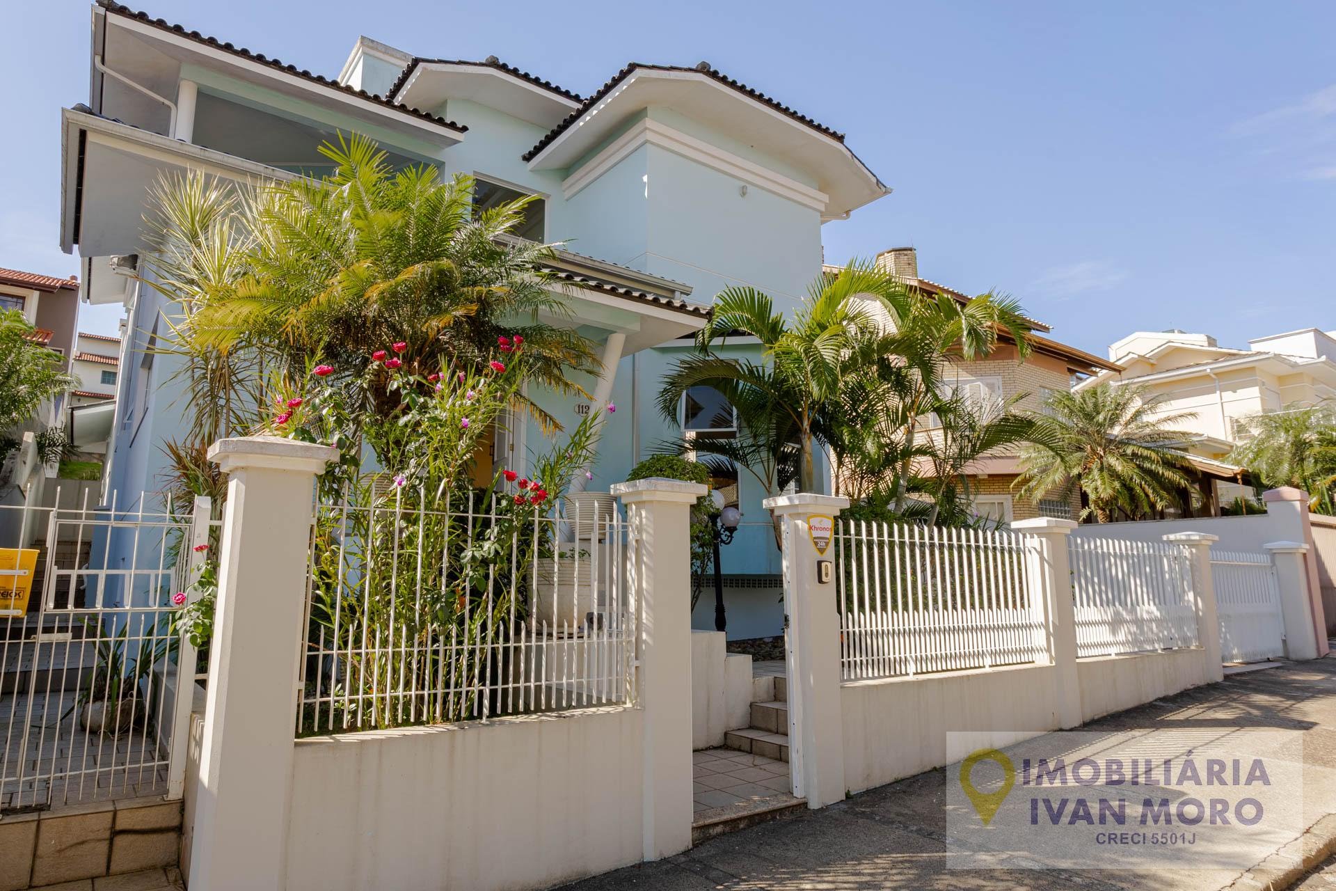 Casa à venda com 5 quartos, 3 banheiros, 5 vagas e 284m² no João Paulo, Florianópolis — foto principal