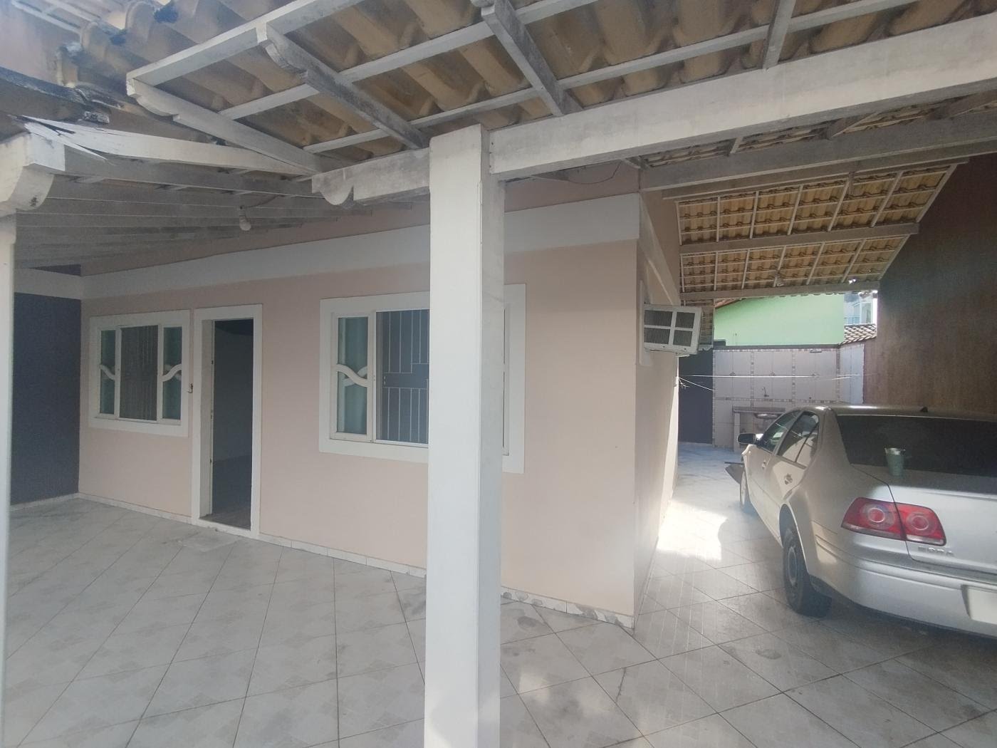 Casa à venda com 3 quartos, 1 suíte, 2 vagas e 130m² no Jardim Mariléa, Rio das Ostras (RJ) — foto 3 de 8
