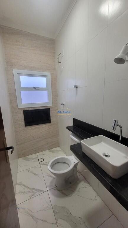 Casa à venda com 3 quartos, 2 suítes, 2 vagas e 135m² no Jardim Imperador, Praia Grande (SP) — foto 12 de 21