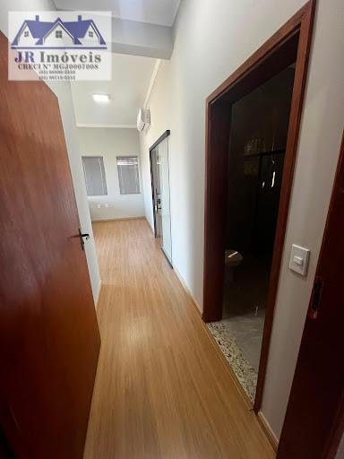 Casa à venda com 5 quartos, 3 suítes, 2 vagas e 300m² no Carneiros, Piranguinho (MG) — foto 19 de 30