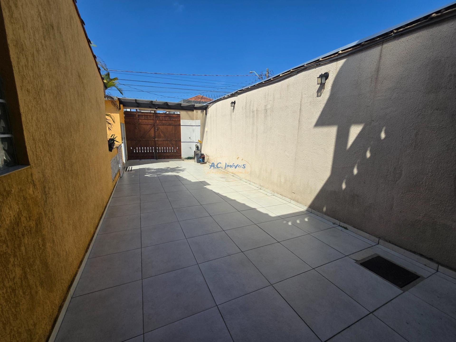 Casa à venda com 3 quartos, 1 suíte, 4 vagas e 180m² no Tupi, Praia Grande (SP) — foto 10 de 30