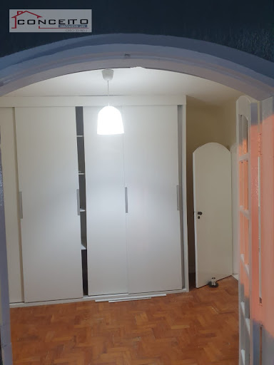Casa com 3 dormitórios, Suíte, Varanda, 2 vagas de Carro Coberta Rua Particular