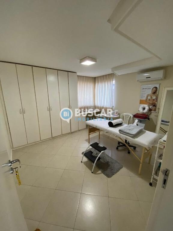 Casa à venda com 4 quartos, 3 suítes, 3 vagas e 526m² no Sim, Feira de Santana (BA) — foto 12 de 29