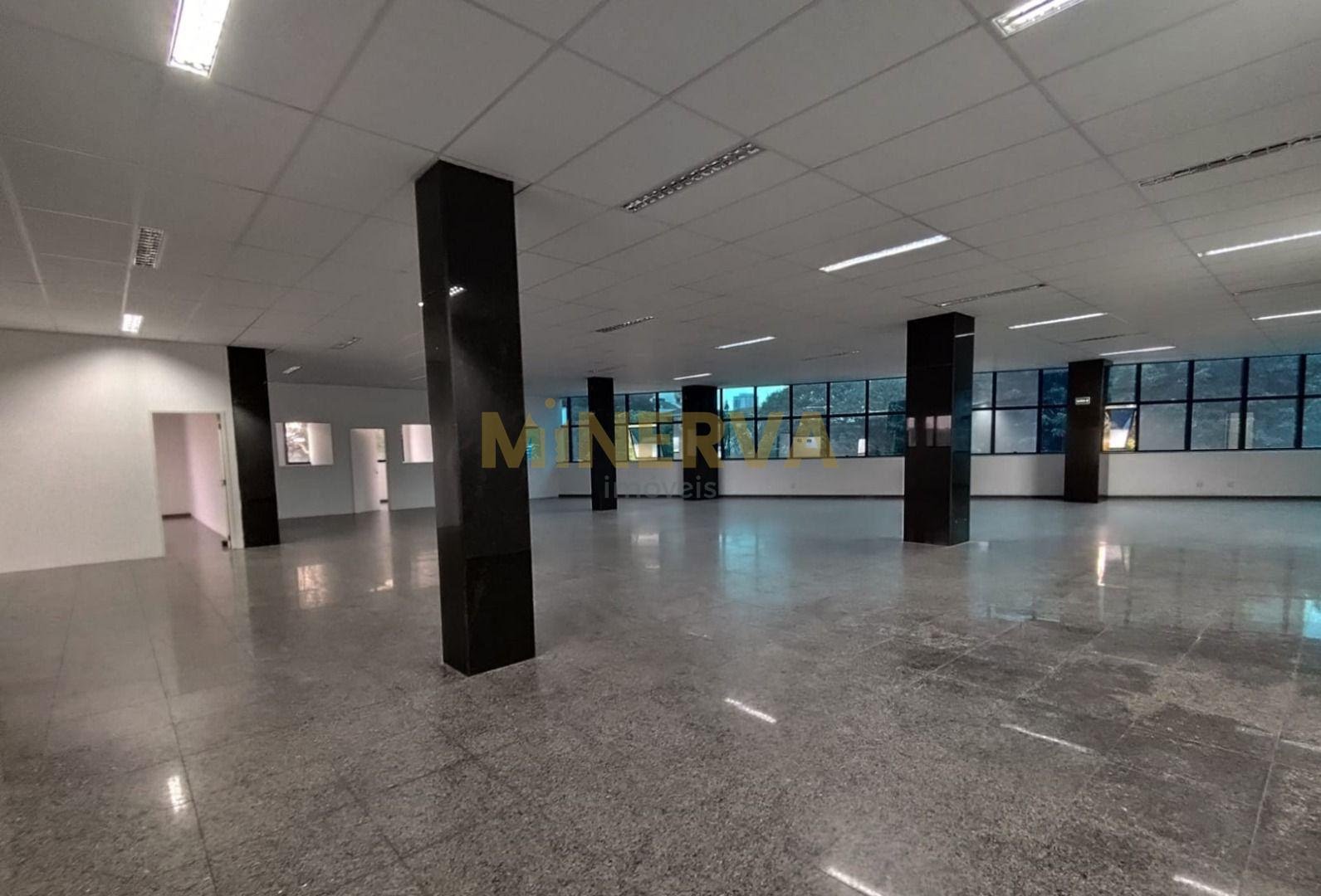 Comercial para alugar com 6 banheiros e 500m² no Vila Galvão, Guarulhos — foto principal