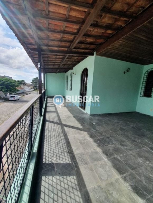 Casa à venda com 3 quartos, 2 suítes, 2 vagas e 300m² no Jardim Acácia, Feira de Santana (BA) — foto 16 de 19