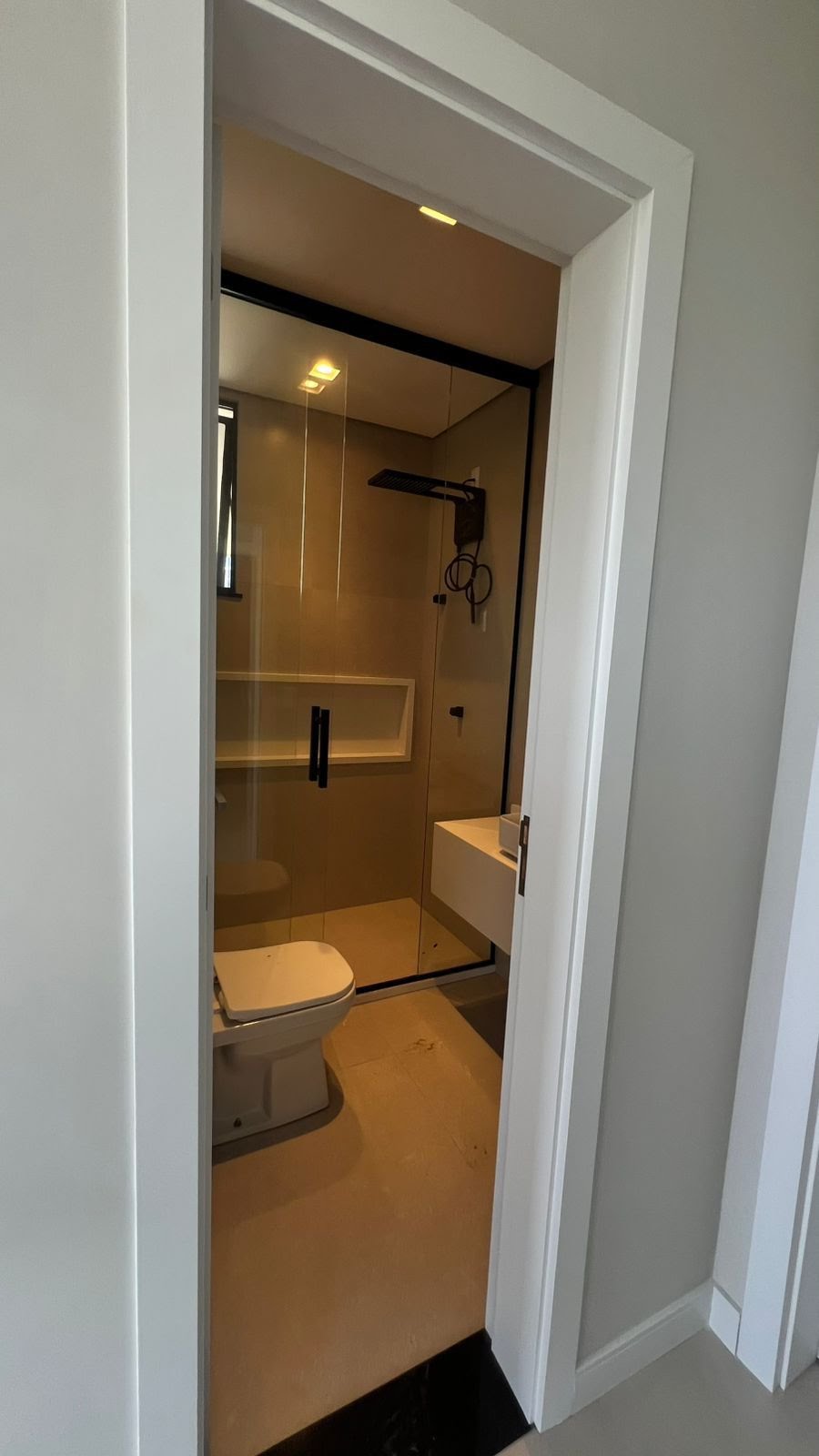 Casa à venda com 4 quartos, 3 suítes, 4 vagas e 268m² no Sim, Feira de Santana (BA) — foto 24 de 25