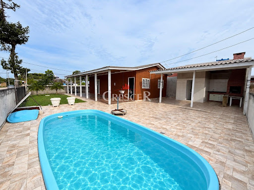 Duas casas a venda próximo do mar em Matinhos