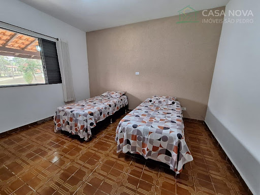 Chácara à venda em São Pedro com 2 casas, piscina e poço artesiano