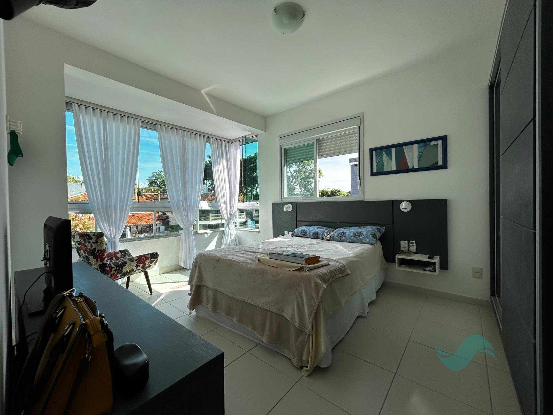 Apartamento à venda com 3 quartos, 1 suíte, 2 vagas e 105m² no Canasvieiras, Florianópolis (SC) — foto 7 de 9