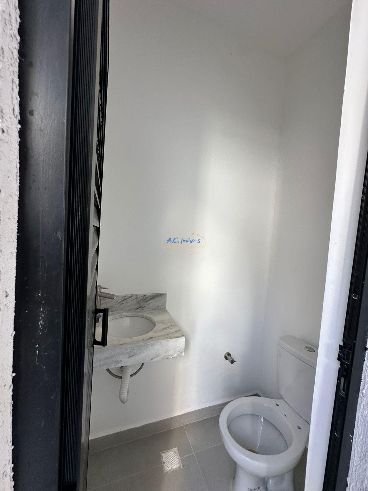 Casa à venda com 2 quartos, 2 suítes, 2 vagas e 84m² no Vila Assuncao, Praia Grande (SP) — foto 18 de 19