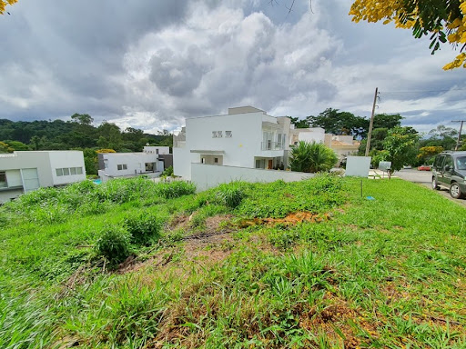 Lote / Terreno para Venda em Condomínio em Granja Viana  -  Carapicuíba
