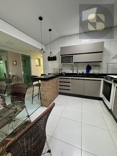 Sobrado à venda em Barra do Pari, Cuiabá | 3 dorms 150m²