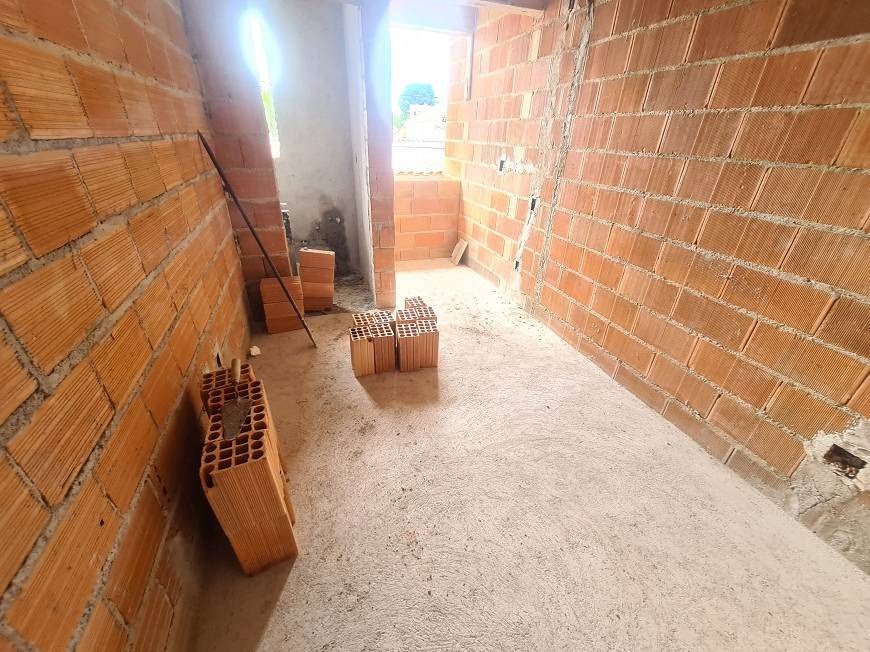 Casa à venda com 3 quartos, 1 suíte, 1 vaga e 96m² no Planalto, Belo Horizonte (MG) — foto 3 de 8