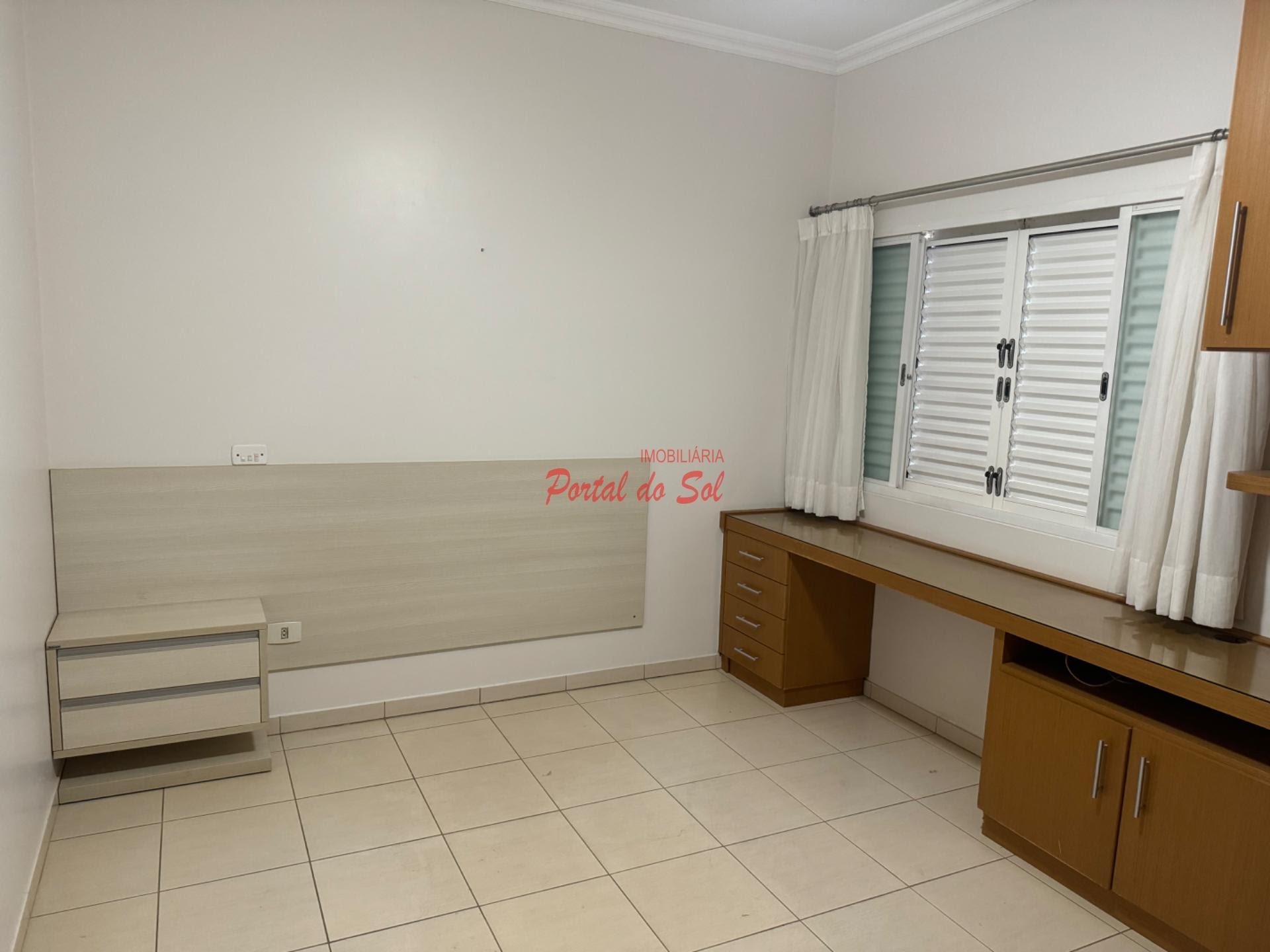 Casa à venda com 4 quartos, 1 suíte, 2 vagas e 320m² no Residencial Morumbi, Santo Antônio da Platina (PR) — foto 15 de 16